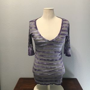 Deep V long sleeve T-shirt